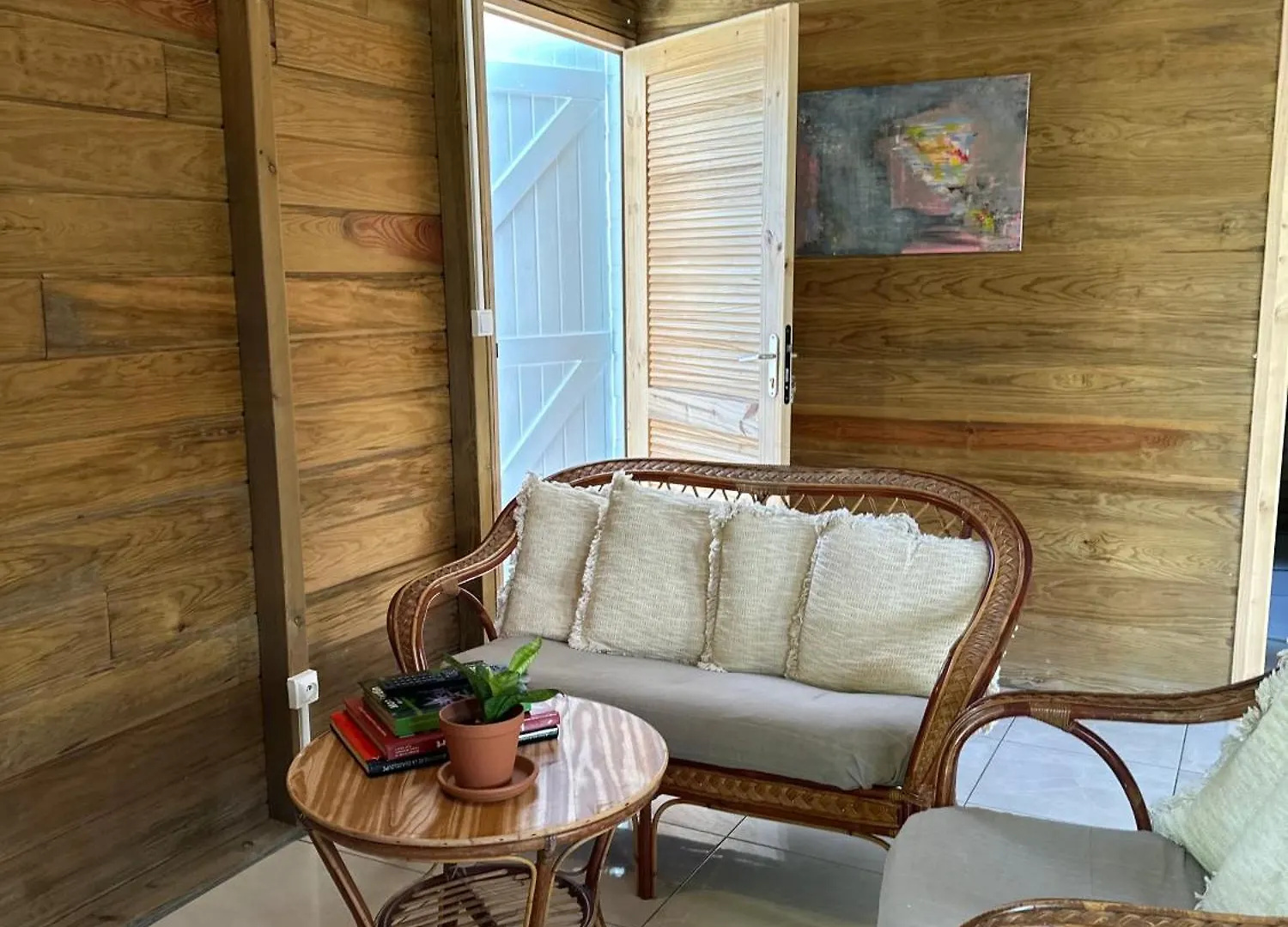 Charmante Maison En Bois 卡佩斯特雷贝勒奥 0*,  瓜德罗普
